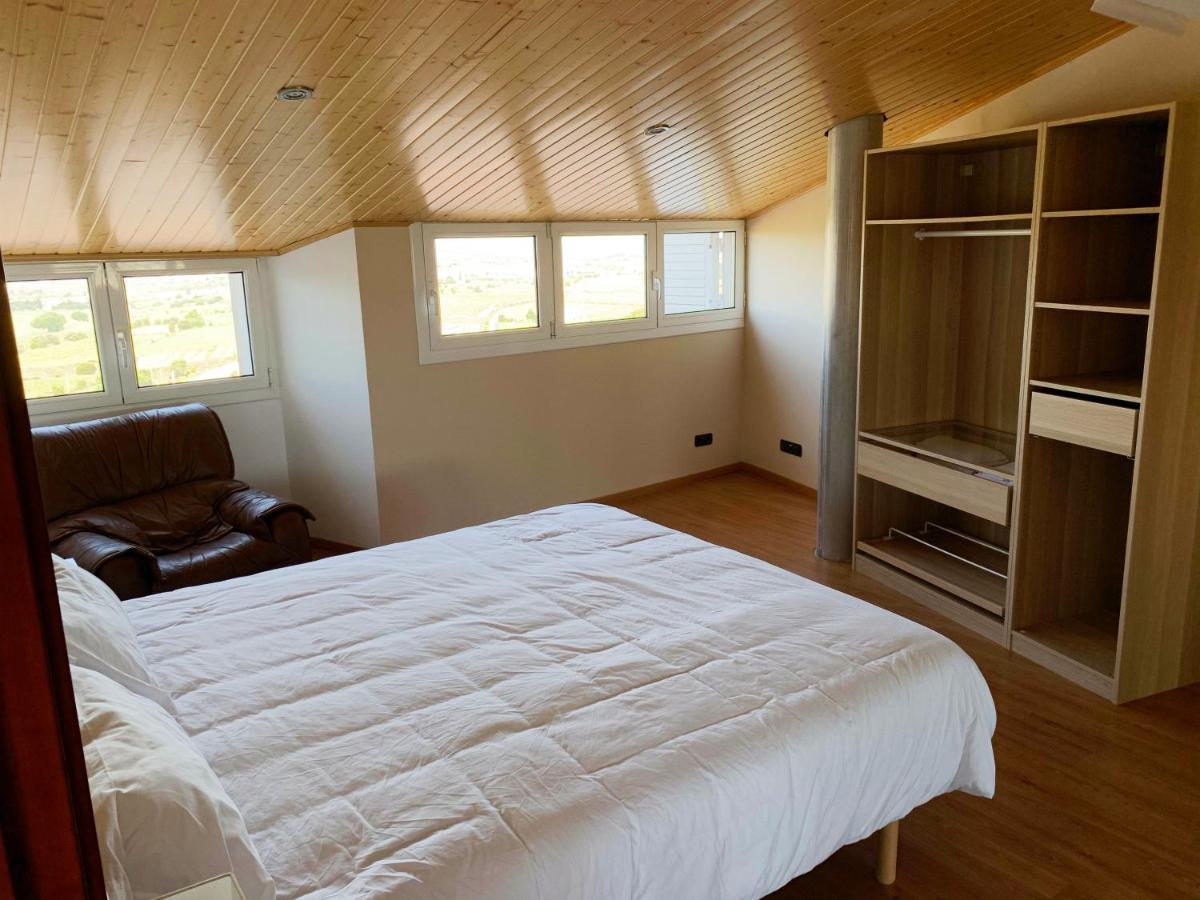 Apartamento entero con vistas panorámicas Avinyonet del Penedes Esterno foto